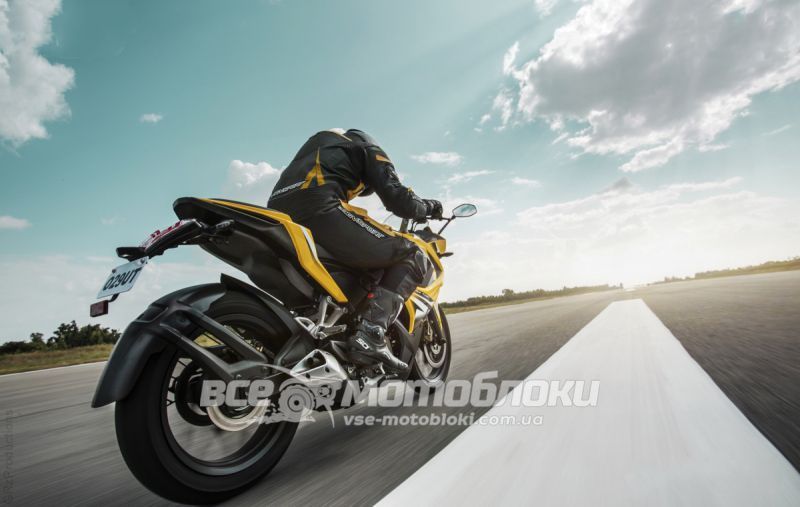 Мотоцикл BAJAJ PULSAR RS 200 MOT-032 фото