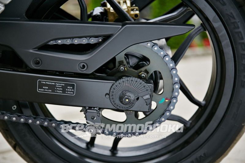 Мотоцикл BAJAJ PULSAR RS 200 MOT-032 фото