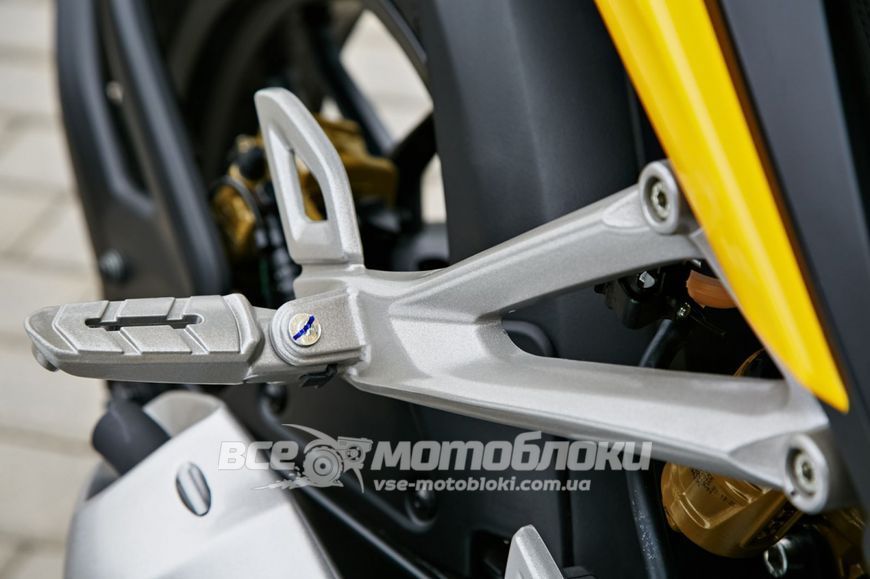 Мотоцикл BAJAJ PULSAR RS 200 MOT-032 фото