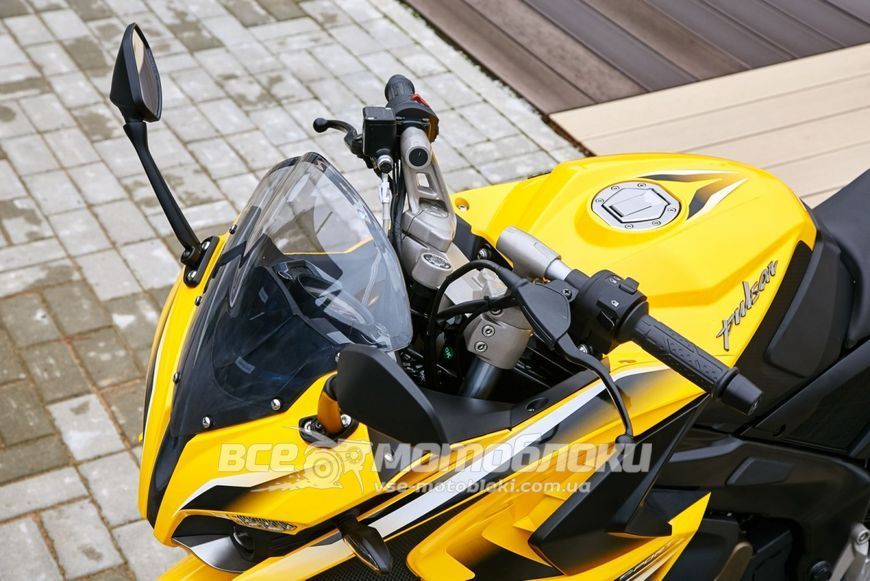 Мотоцикл BAJAJ PULSAR RS 200 MOT-032 фото