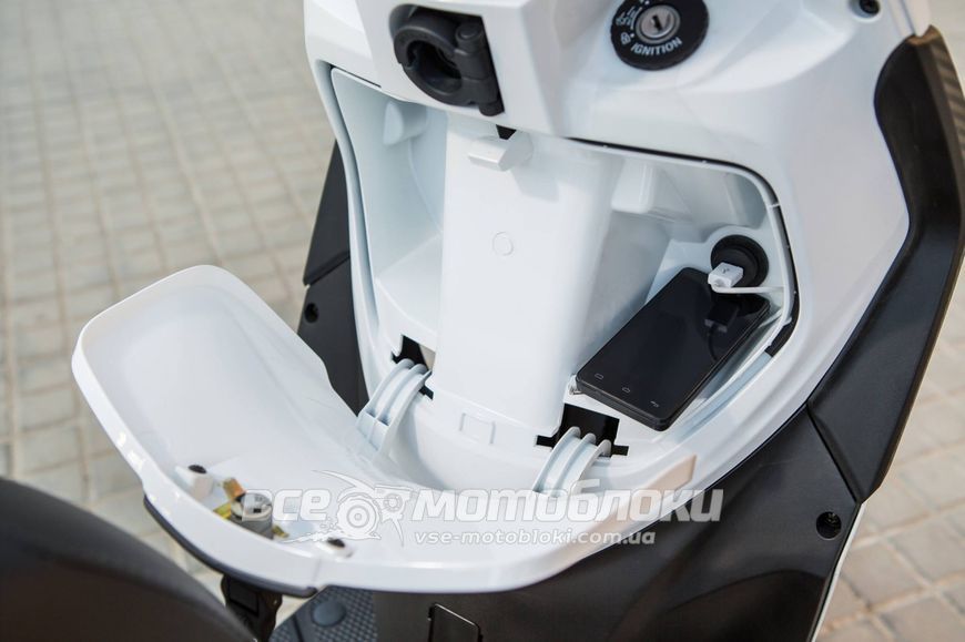 Скутер SYM SYMPHONY ST 200 SKU-032 фото
