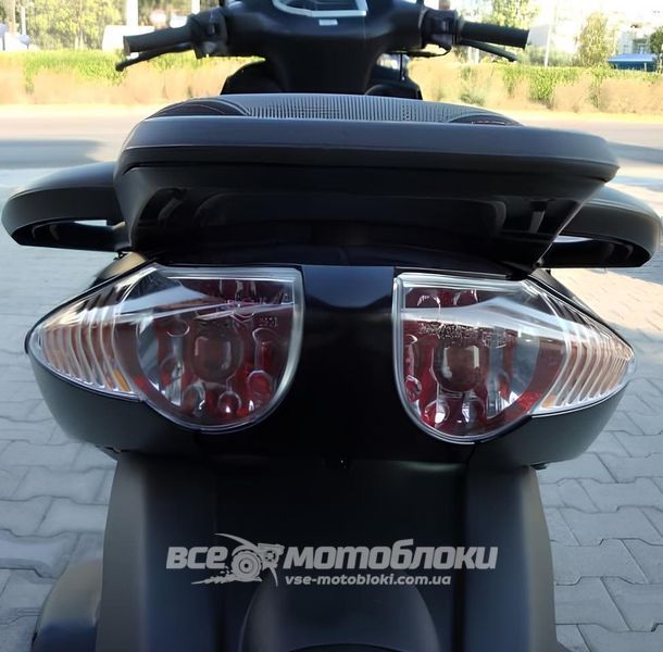 Скутер Aprilia SportCity Street SKU-083 фото