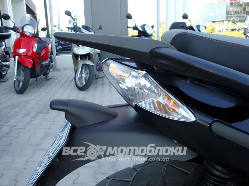 Скутер Aprilia SportCity Street SKU-083 фото