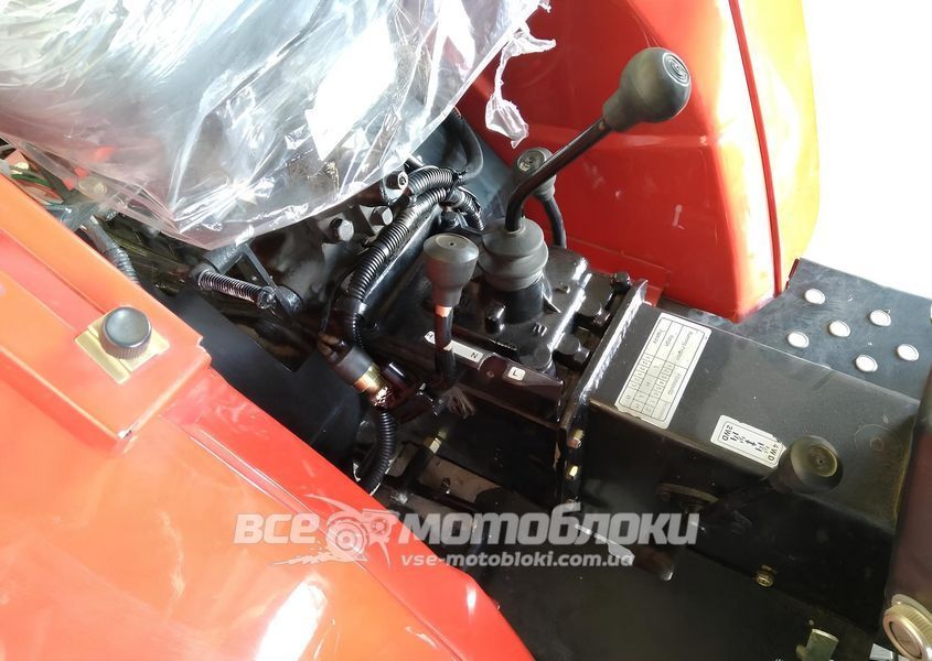 Минитрактор Mitsubishi Shakti MT 180D JMT-19 фото