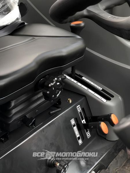Минитрактор BRANSON 5025С с кабиной JMT-25 фото
