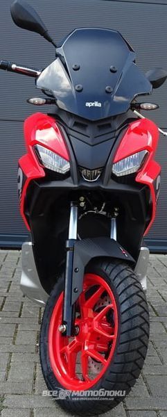 Скутер Aprilia SR GT 125 SKU-085 фото