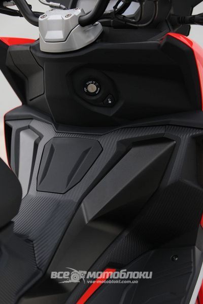 Скутер Aprilia SR GT 125 SKU-085 фото