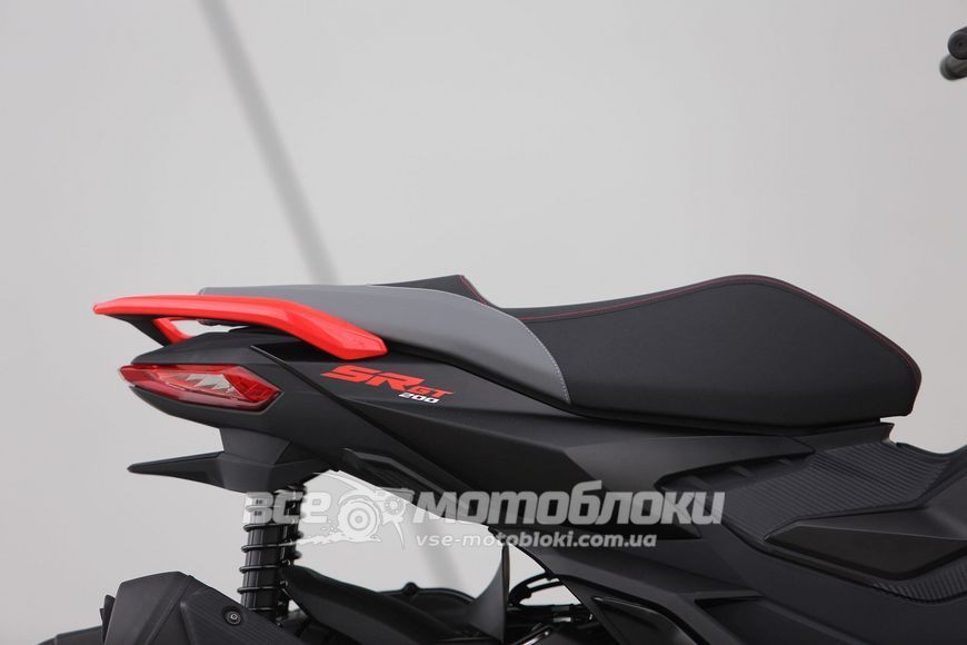 Скутер Aprilia SR GT 125 SKU-085 фото