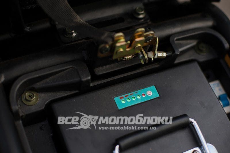 Электроскутер Maxxter COURIER ELS-033 фото