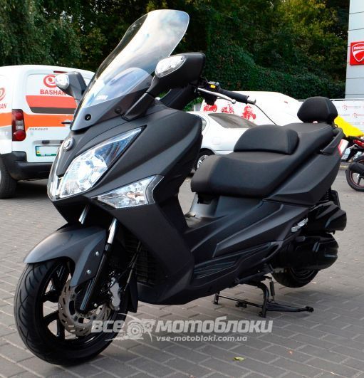 Скутер SYM GTS 300 SKU-042 фото