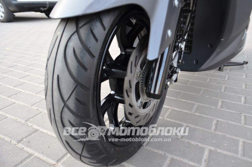 Скутер SYM GTS 300 SKU-042 фото